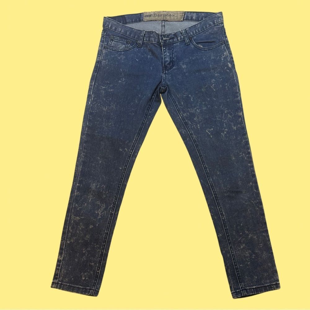 One Tuesday women's jeans medium wash stone wash bleached size 26 SALE 2/30